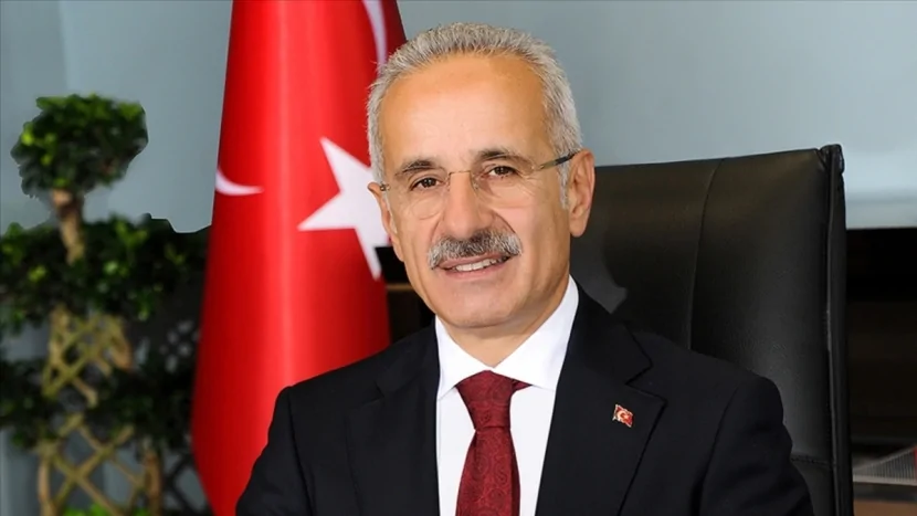 Türkiyəli nazir sürət həddini AŞDI