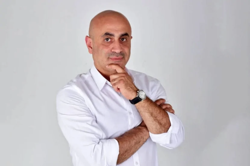 Tanınmış jurnalist VƏFAT ETDİ