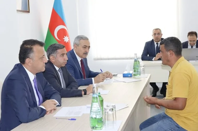 İcbari Tibbi Sığorta rəsmiləri Qazaxda vətəndaşlarla görüşdü