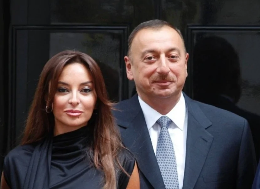 İlham Əliyev və Mehriban Əliyevanı Çinin lideri və xanımı qarşlayıblar