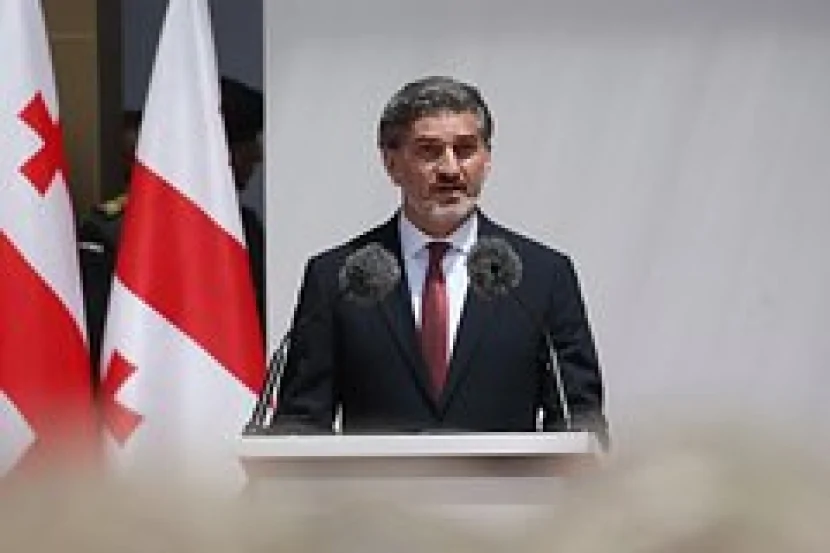 Gürcüstan prezidenti Trampdan xahiş edib