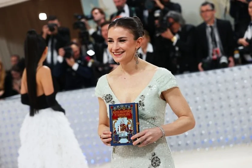 “Vogue” jurnalının yeni baş redaktoru məlum oldu