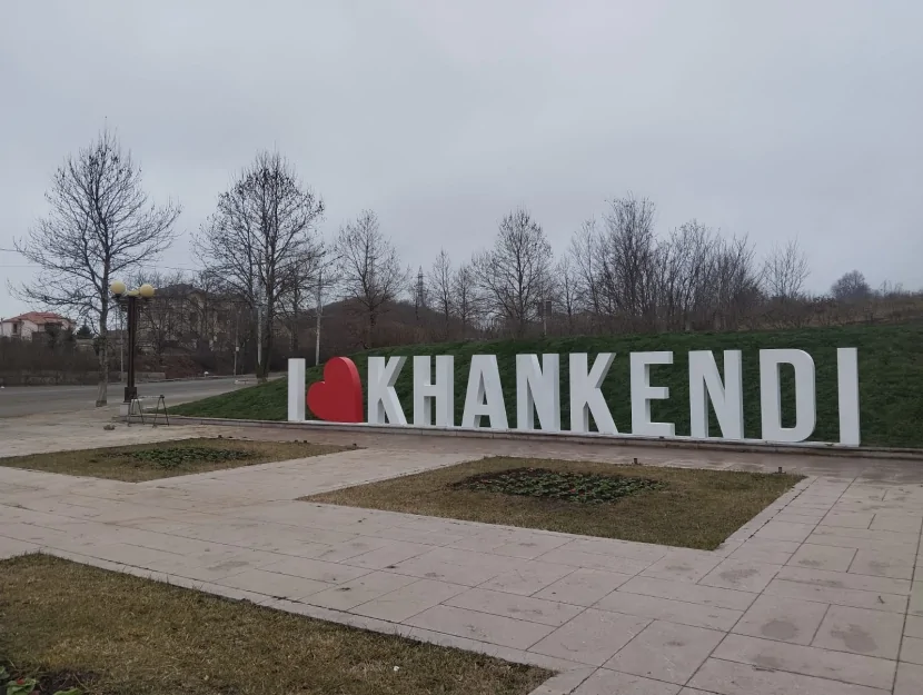 Müğənninin evindən silah və narkotik ÇIXDI