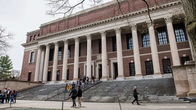 ABŞ məhkəməsi Trampın Harvard üçün ayırdığı maliyyəni ləğv etdi