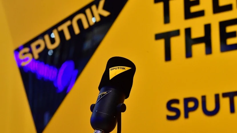 Bakıda saxlanılan Sputnik jurnalistləri ailələri ilə görüşüb