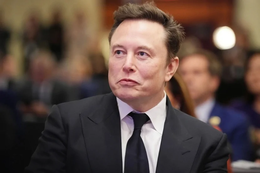 Elon Musk dünyanın ilk trilyonçusu ola biləcək