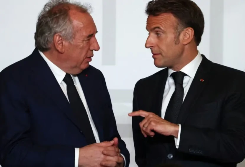 Parisdə Makronun istefasını tələb edən kütləvi nümayiş keçirildi