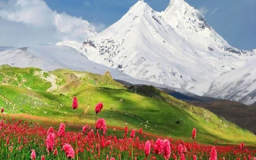 Belaruslu turist Elbrus dağında ÖLDÜ