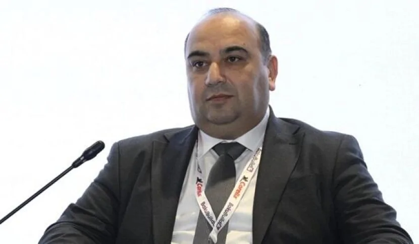 Tofiq İslamov vəzifəsindən azad edildi