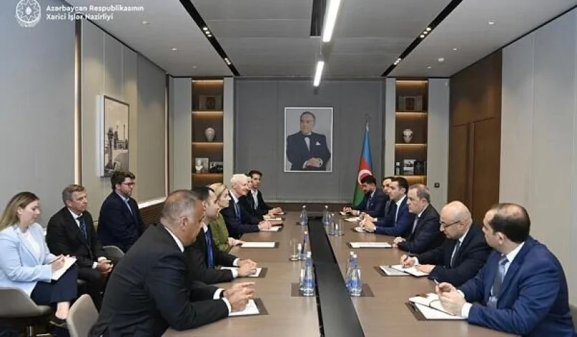 Bayramov Zəngəzura görə ABŞ rəsmilərini qəbul etdi