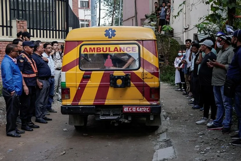 Nepalın keçmiş baş nazirinin həyat yoldaşı ağır yanıq xəsarətləri alıb