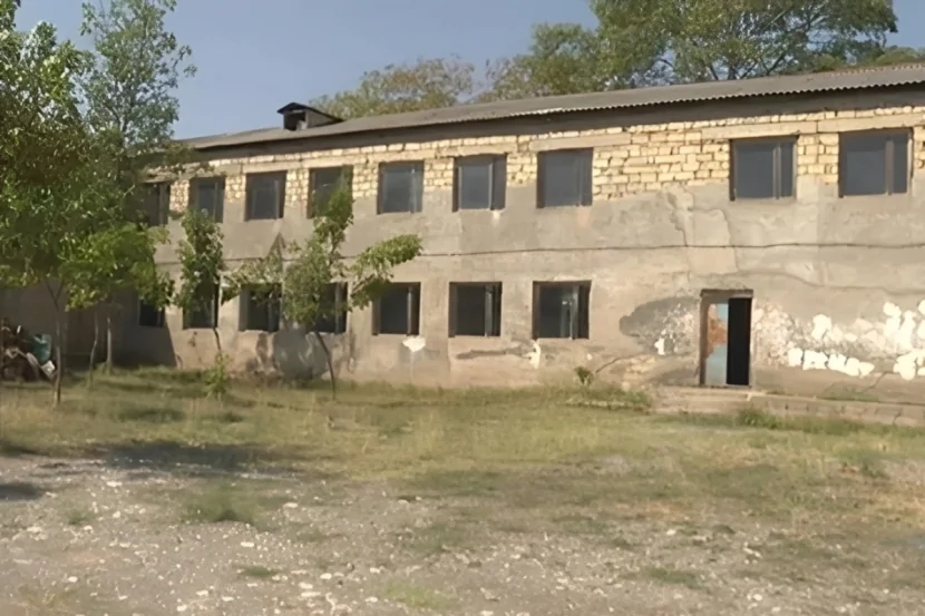 Valideynləri sinif təmirinə kimsə məcbur edə bilməz