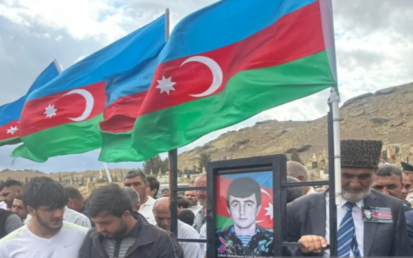Şəhidimizin qalıqları Qobustanda dəfn olundu