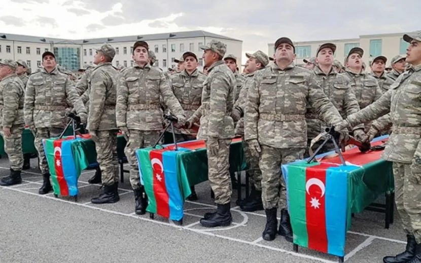 \"Gənc əsgərlərlə görüşə gəlməyin\" - Müdafiə Nazirliyi xəbərdarlıq etdi