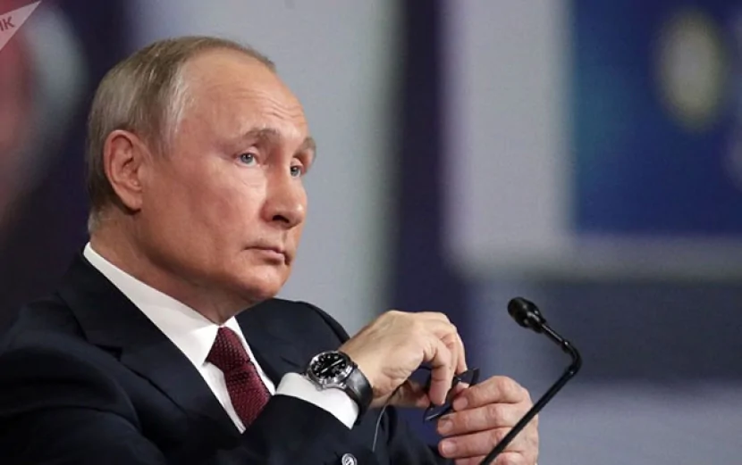 “Moskvada pul çoxdur, amma bəs etmir” - Putin