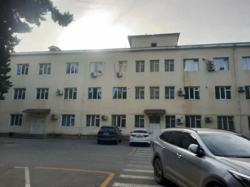 Sumqayıt Şəhər Uşaq Xəstəxanasının həyətində 8 aylıq döl AŞKARLANDI