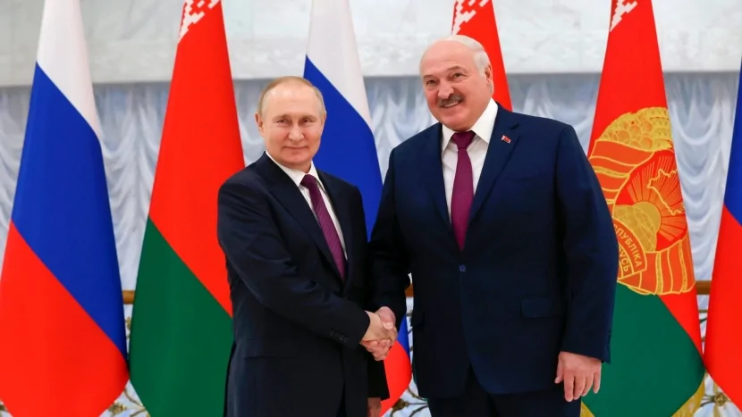 Putinin bu addımı Lukaşenkonu qorxuya SALDI