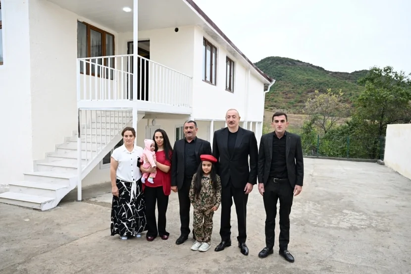 İlham Əliyev Xocalı rayonunun Seyidbəyli kəndində olub