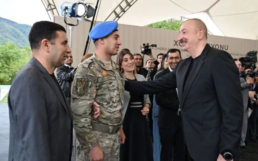 Prezident 4 kəndin sakinləri ilə görüşdü - FOTOLAR