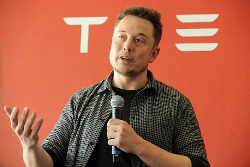 Mask Tesla səhmlərini milyonlarla artırdı