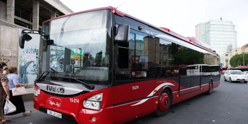 Avtobusda insident: sərnişin sürücünü DÖYDÜ