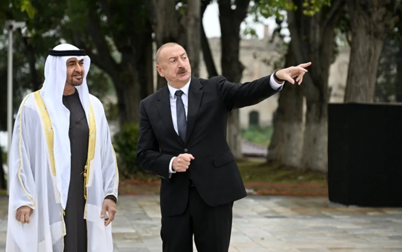 Prezidentlər Şuşada güllələnmiş heykəllərə BAXDILAR