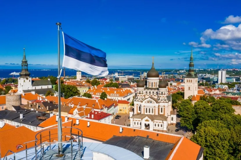 Estoniya Rusiya ilə sərhəddə BUNKERLƏR tikir