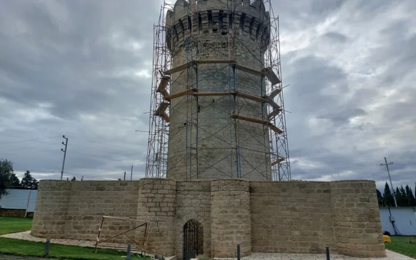 Kiçik Mərdəkan qəsrində bərpa işlərinə başlanıldı