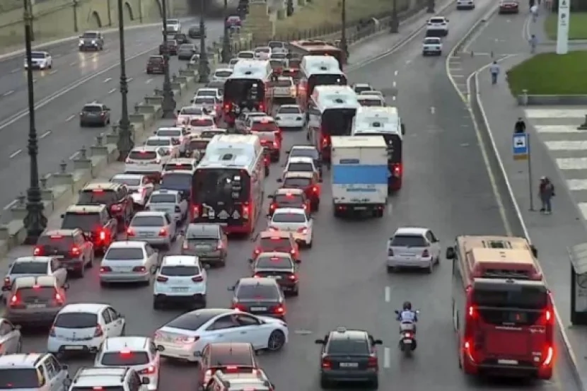 Bu yollarda sıxlıq var - SİYAHI