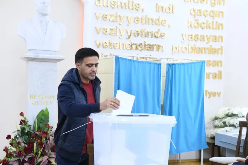 Dövlət Komitəsi yanında İctimai Şuraya seçkilər keçirilib