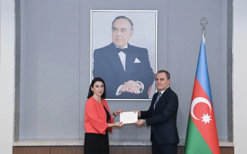 Fransanın yeni səfiri Azərbaycana gəldi - FOTO