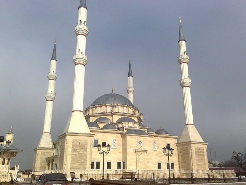 Namaz zamanı məscid VURULDU- Bu ölkədə...