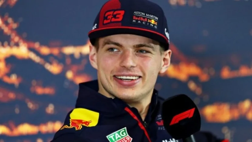 Birinci yeri tutan pilot BƏLLİ OLDU- \"Formula 1\"