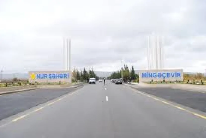 \"Nissan\"la motosiklet toqquşdu - Yaralanan var