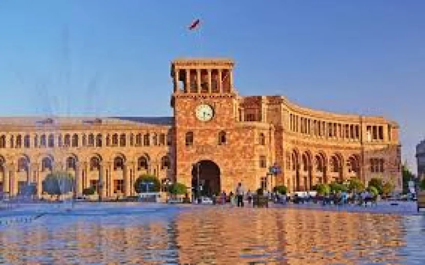 İrəvanda ATIŞMA