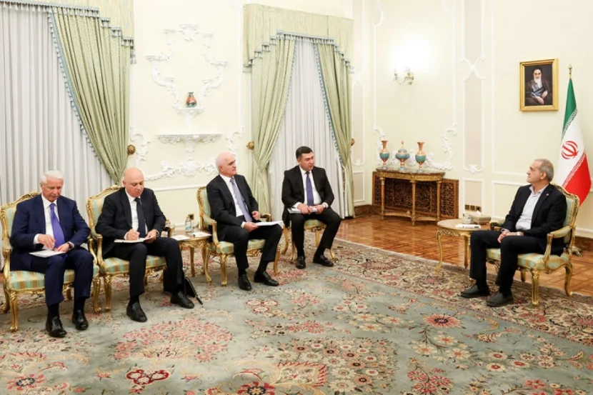 İran Prezidenti Pezeşkian Şahin Mustafayevi QƏBUL ETDİ