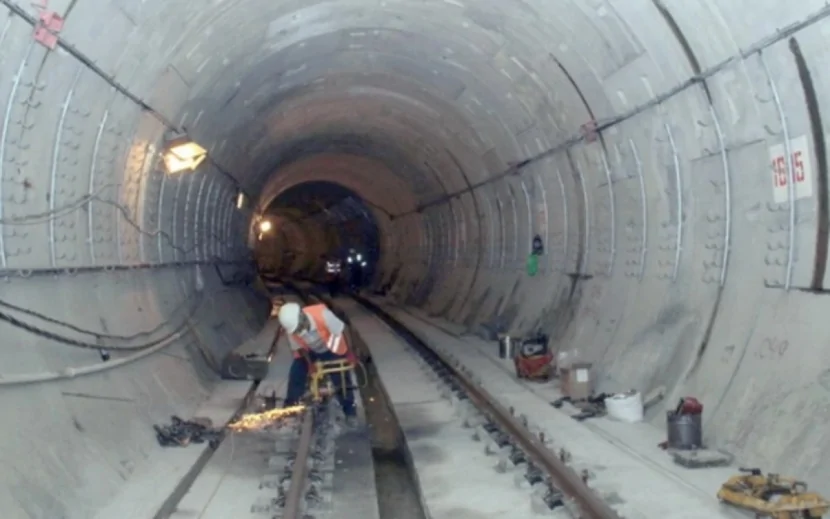 Bakı metrosu iki şaxtanın tikintisinə başlayıb