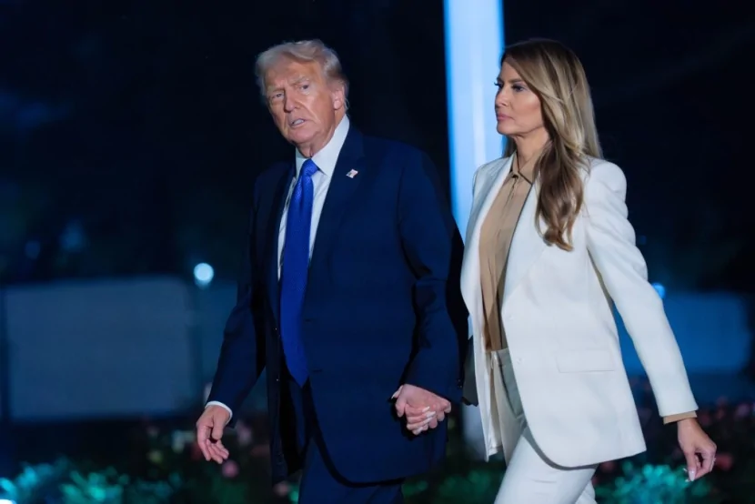 Trampın Melaniya ilə yöndəmsiz söhbəti kameraya düşdü