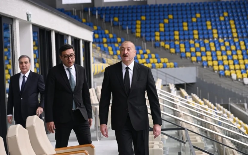 İlham Əliyev Gəncə şəhər stadionunun açılışında - FOTO