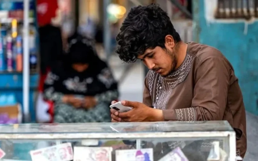 \"Taliban\" buna görə interneti qadağan edib