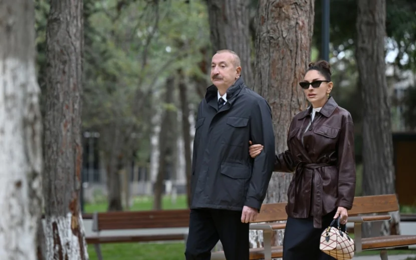 İlham Əliyev və birinci xanım yeni parkın açılışında - FOTOLAR