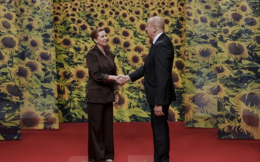 İlham Əliyev Kopenhagendə Zirvə toplantısının açılışında - FOTOLAR