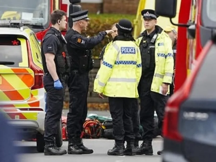 Britaniyada sinaqoqa hücum edən şəxs güllələnib