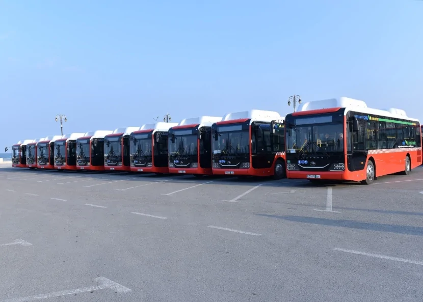 Sumqayıtda sərnişin nəqliyyatdan ŞİKAYƏT- AVTOBUSLAR TƏHLÜKƏLİDİR