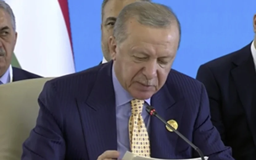 Qəbələdəki tədbirdə ortaq türk əlifbasının nüsxəsini təqdim etdi