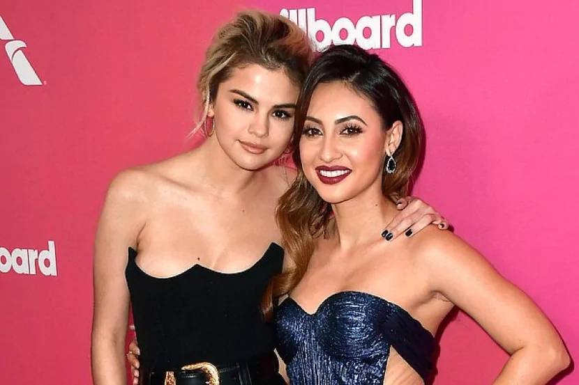 Selena Qomez böyrəyini bağışlayan dostunu toyuna dəvət etməyib