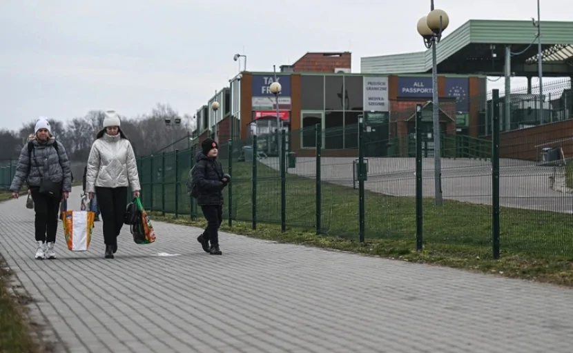Polşa: Ukraynalı qaçqınları qəbul etmək mümkün deyil