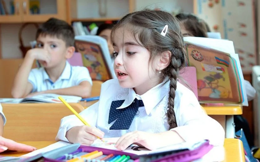 Birinci sinfə üzrlü səbəbdən gecikən uşaqların qəbulu başa çatdı
