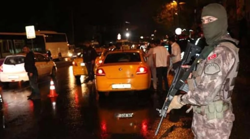 İstanbulda azərbaycanlılar saxlanıldı - 5 milyonluq oğurluq