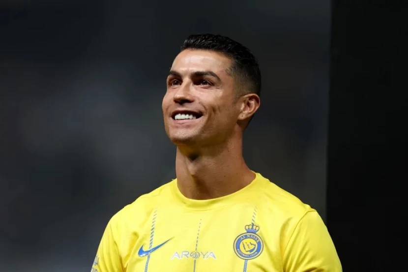 Kriştiano Ronaldo Forbes-in 2025-ci il siyahısına başçılıq edir